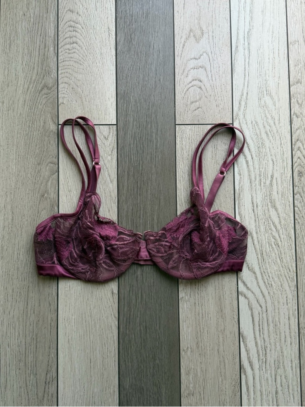 LA PERLA Glamour Sheer Lace Underwire Bra in Plum Wine size 36 MADE IN ITALY